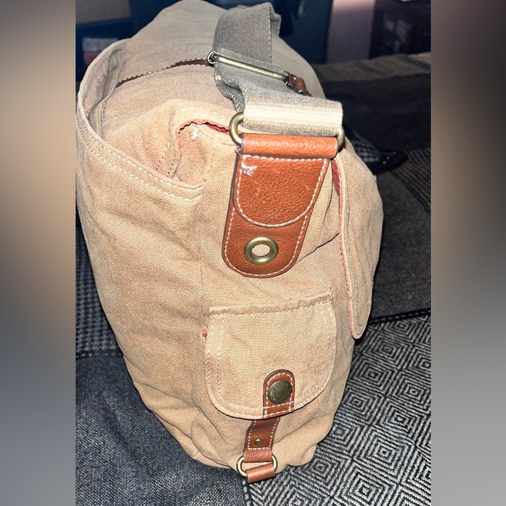 Large Crossbody / Messenger / Duffle Bag pre-loved condition (please see pics)📸 - Picture 4 of 10